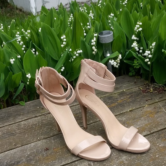 CANDIE'S Nude Heels - Picture 4 of 6